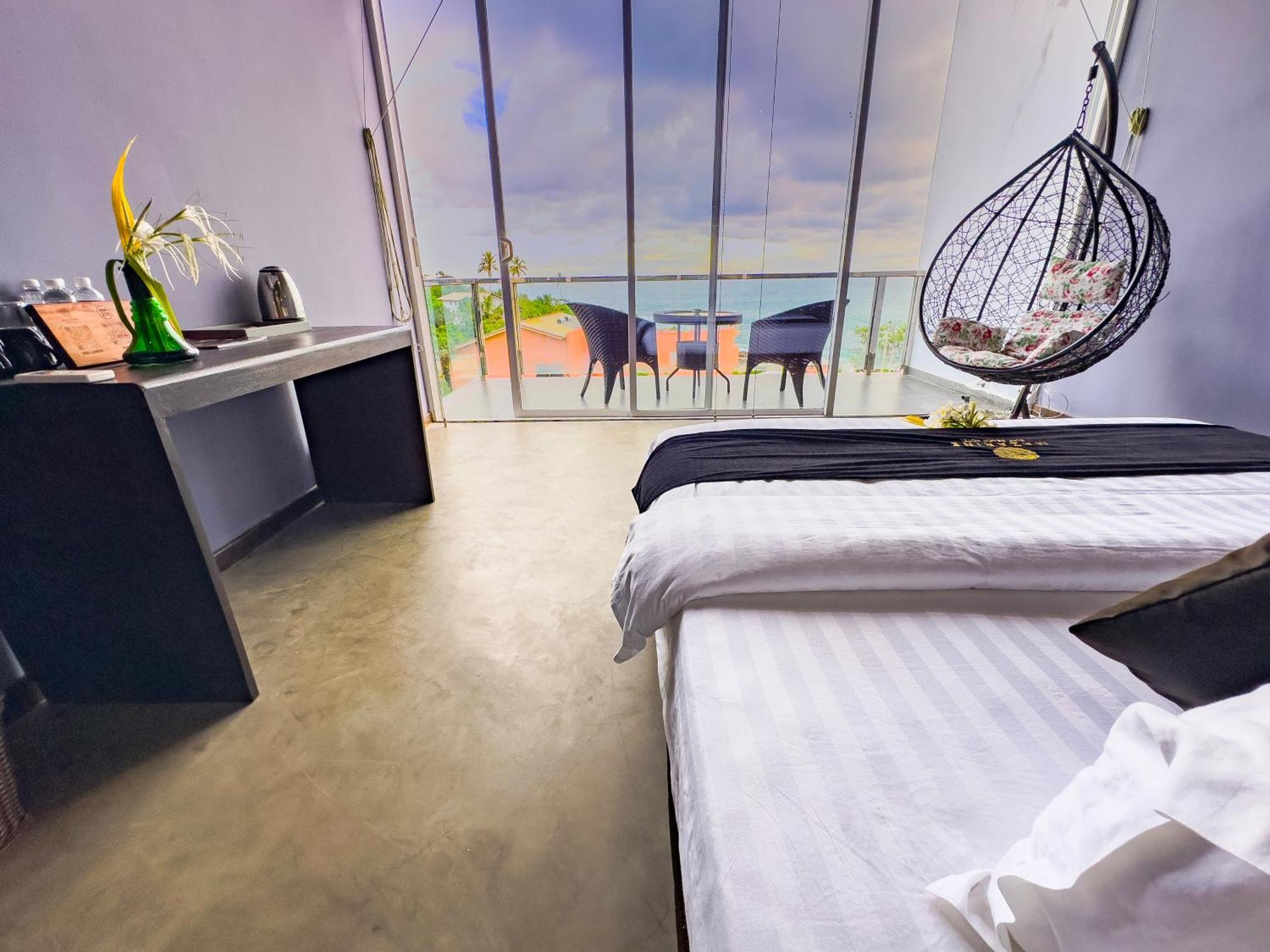 Mazarine Surf Suites Hiriketiya ディックウェラ エクステリア 写真
