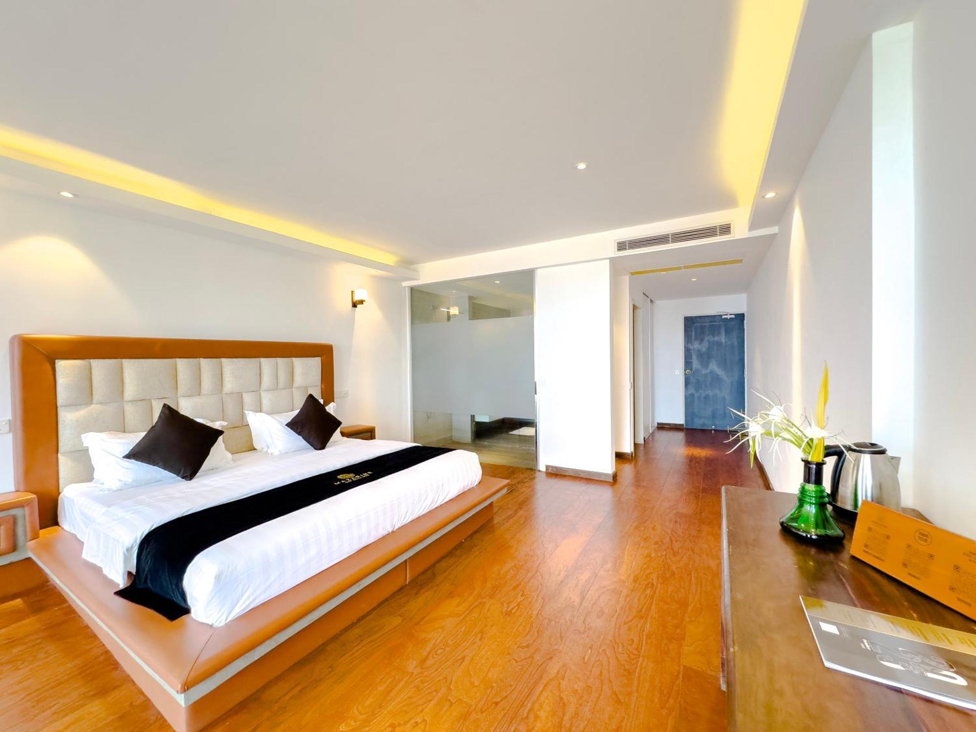 Mazarine Surf Suites Hiriketiya ディックウェラ エクステリア 写真